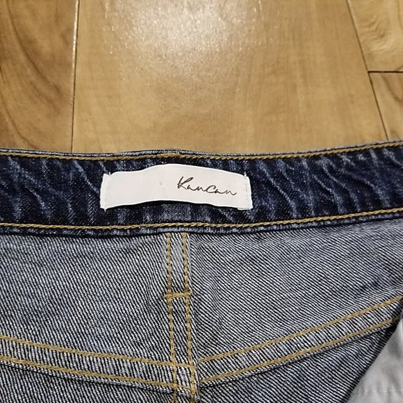 KanCan High Rise Mom Shorts Size 5 (26) Dark Wash 100% Cotton Distressed Raw Hem - Picture 2 of 11